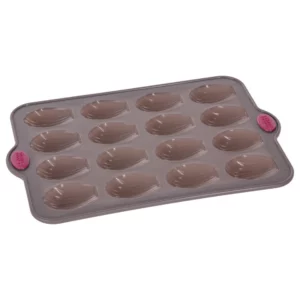 Silicone mold 16 madeleines