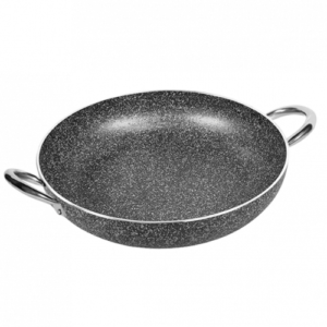 Frying pan with handles
