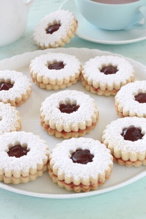 Shortbread with jam